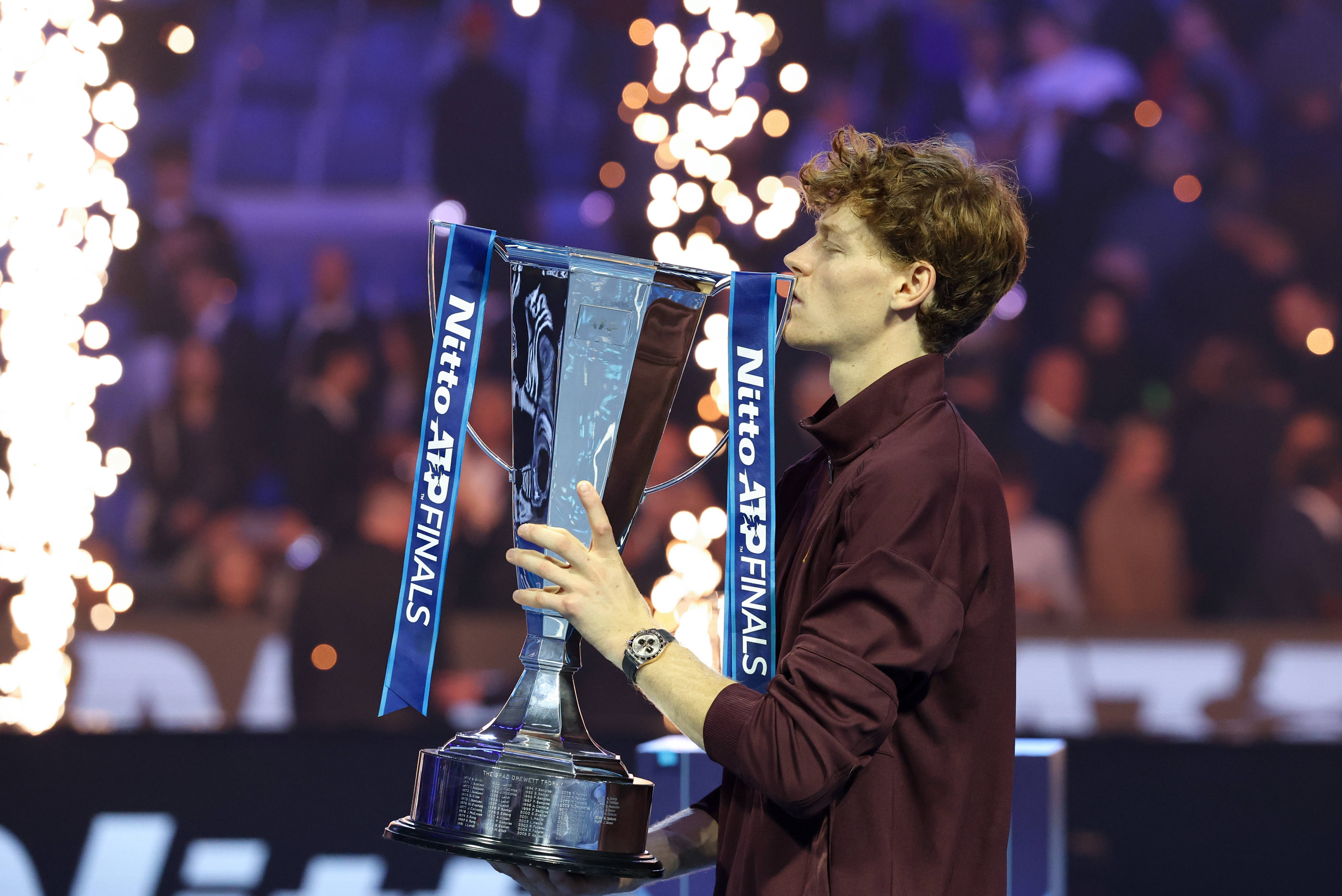 ATP总决赛碾压拉沃尔杯，辛纳高光表现