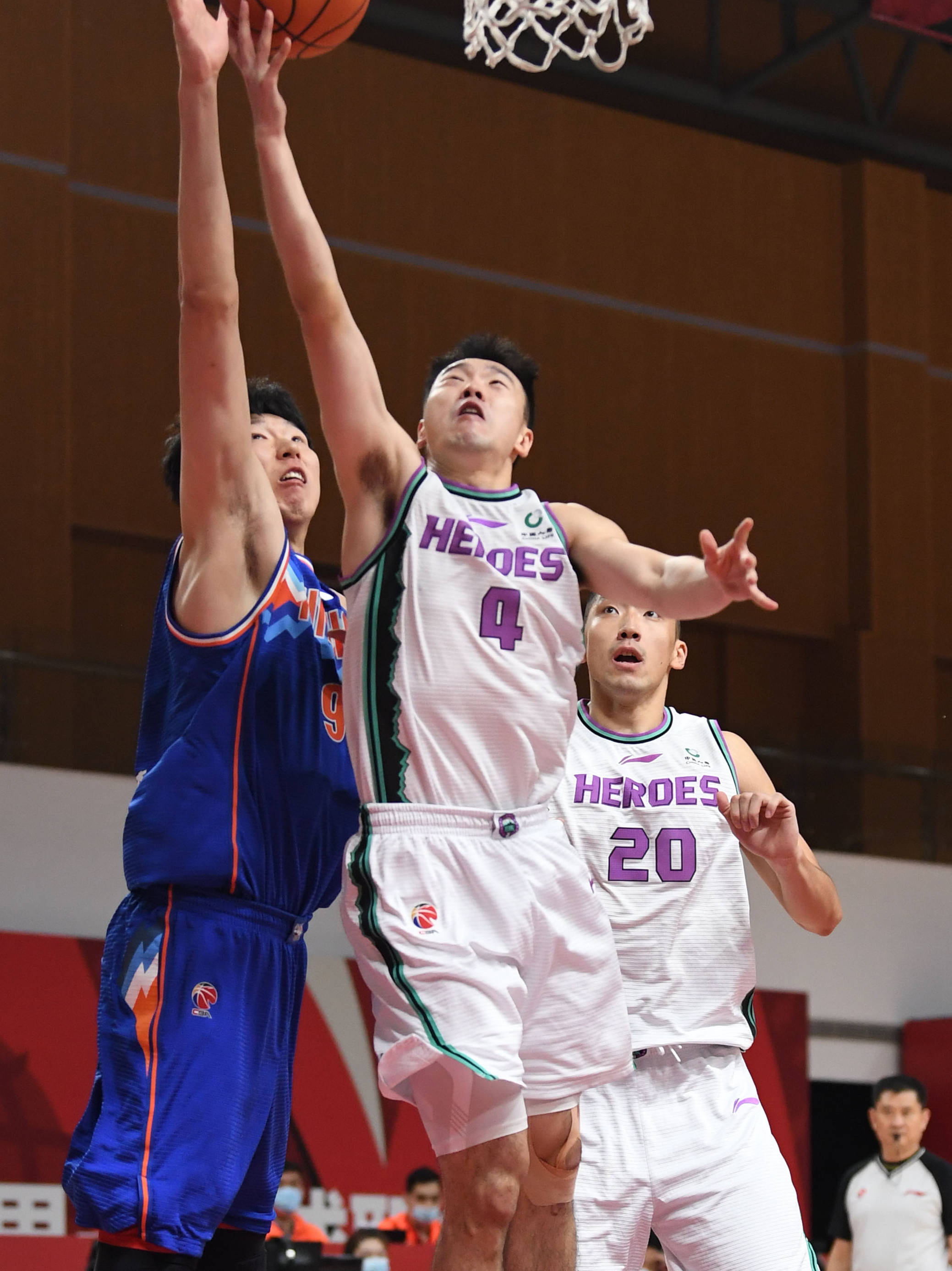 日本队翻盘印尼队，黄鸭组合高光表现