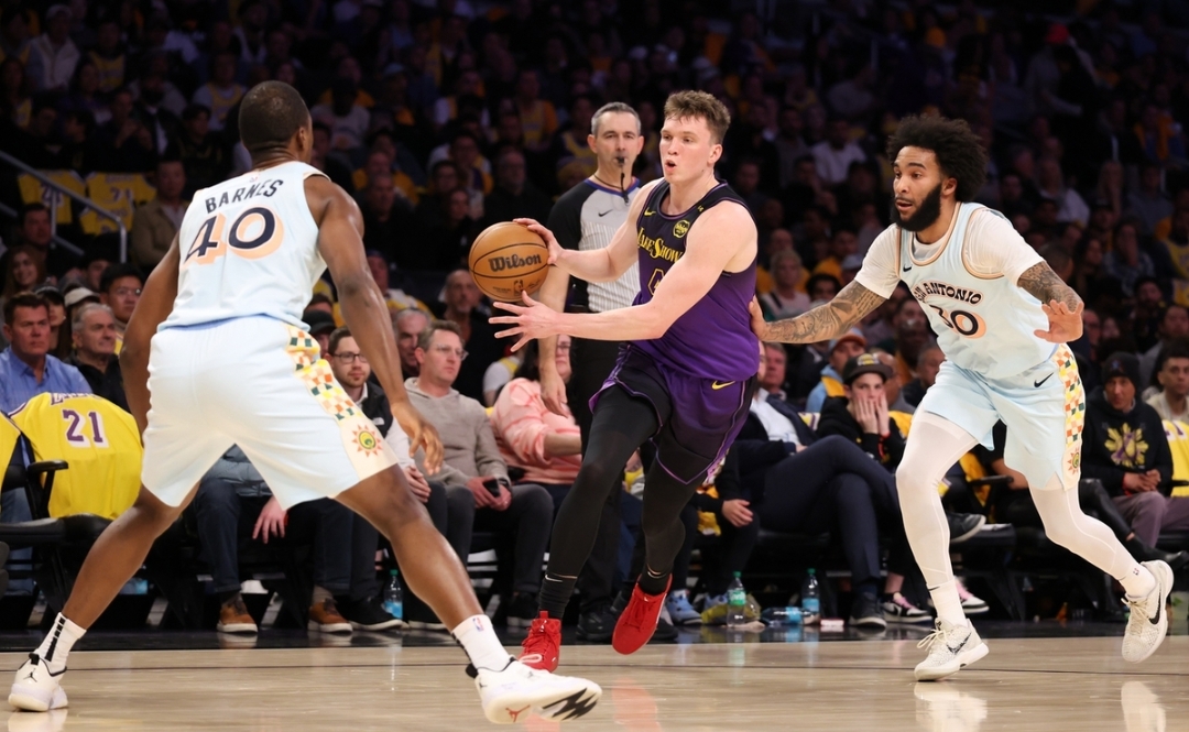 马刺绝杀热火，布伦森统治全场